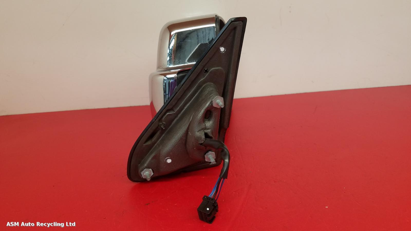 View Auto part R Door Mirror Jeep Patriot 2008
