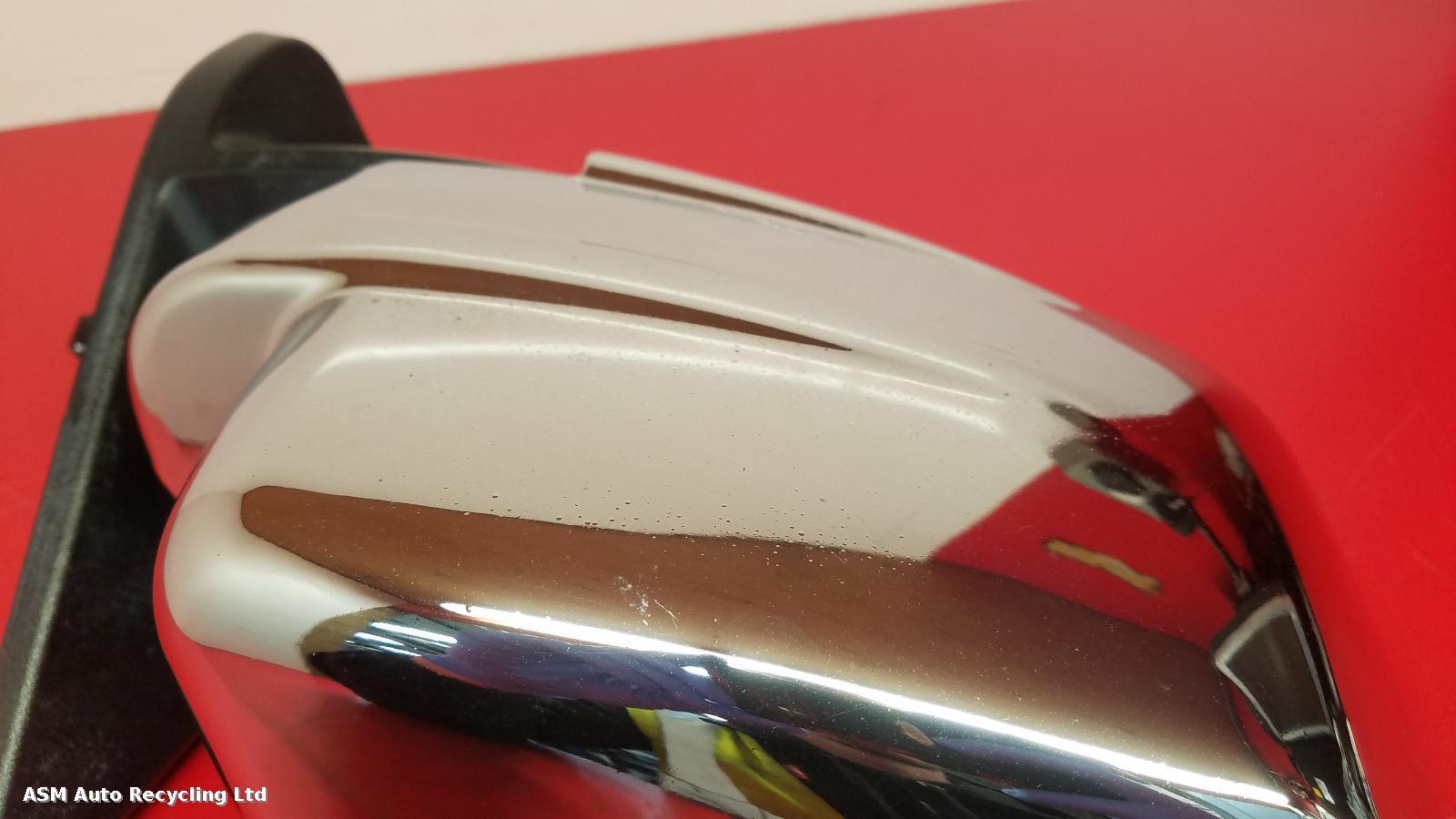 View Auto part R Door Mirror Jeep Patriot 2008
