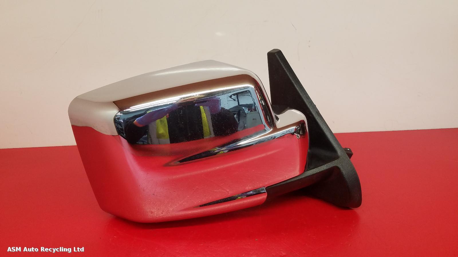 View Auto part R Door Mirror Jeep Patriot 2008