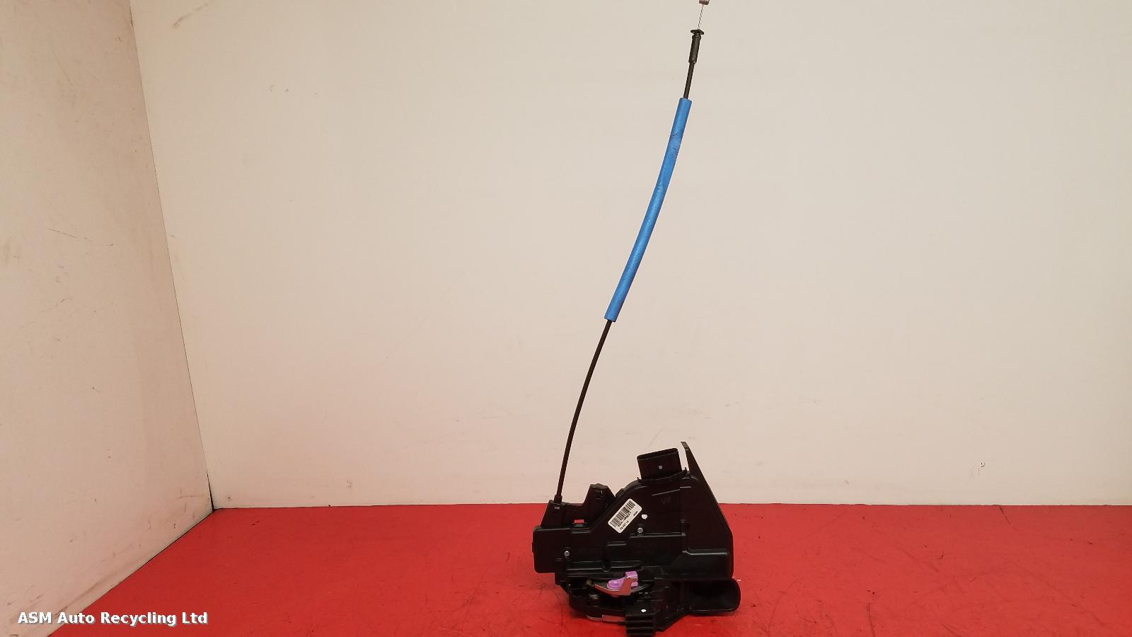 View Auto part Door Lock Assembly Kia Stonic 2020