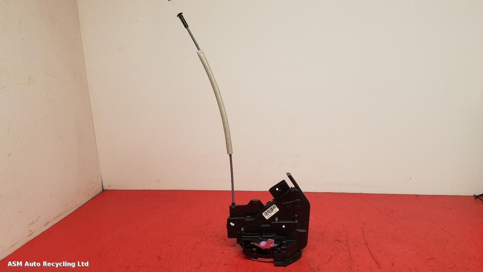 View Auto part Door Lock Assembly Kia Stonic 2020