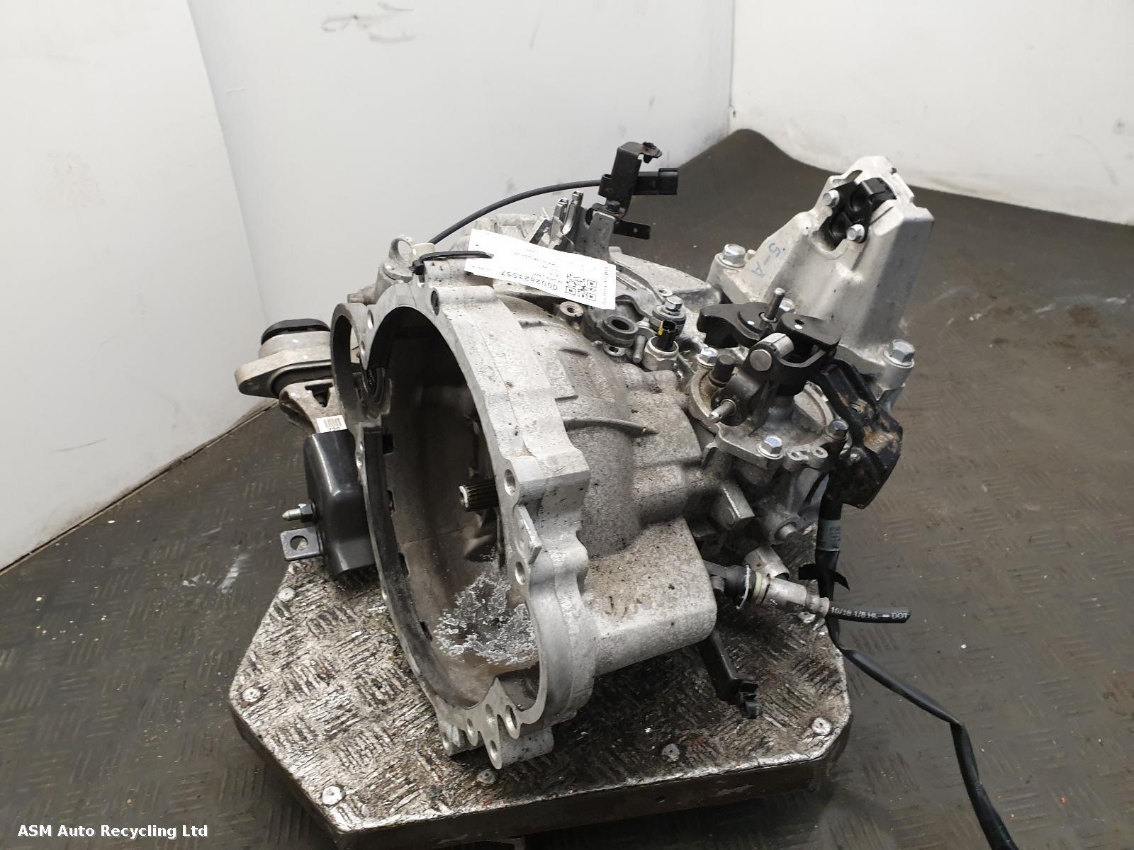 View Auto part Gearbox Kia Stonic 2020