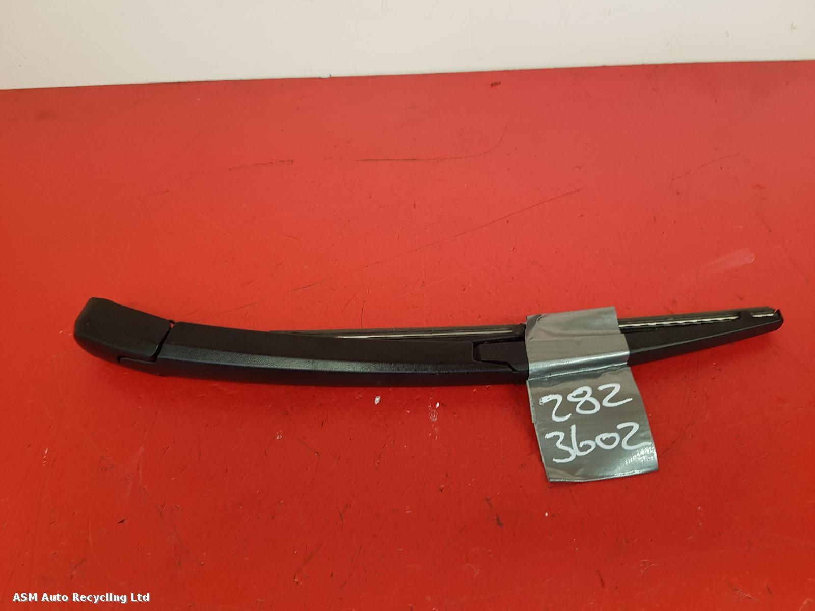 View Auto part Wiper Arm Kia Stonic 2020
