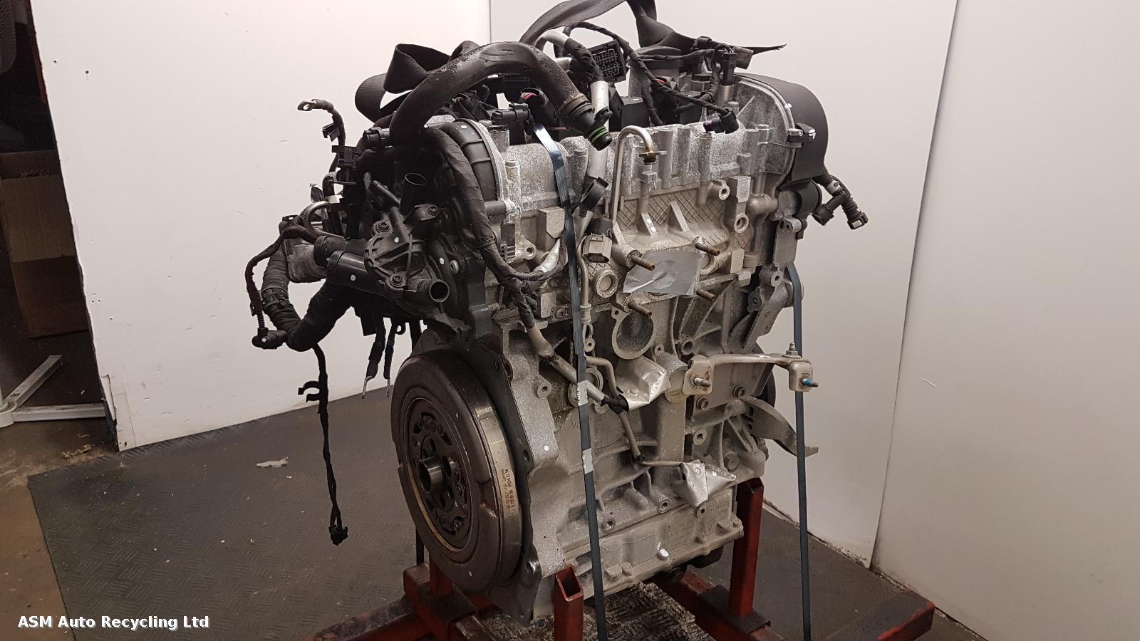 View Auto part Engine Volkswagen Golf 2016