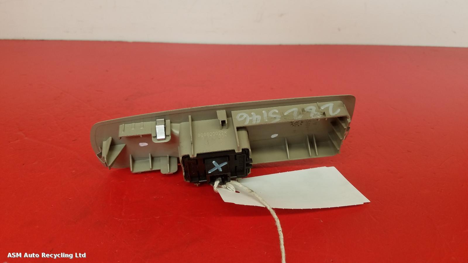 View Auto part Elect. Window Switch Renault Megane 2009