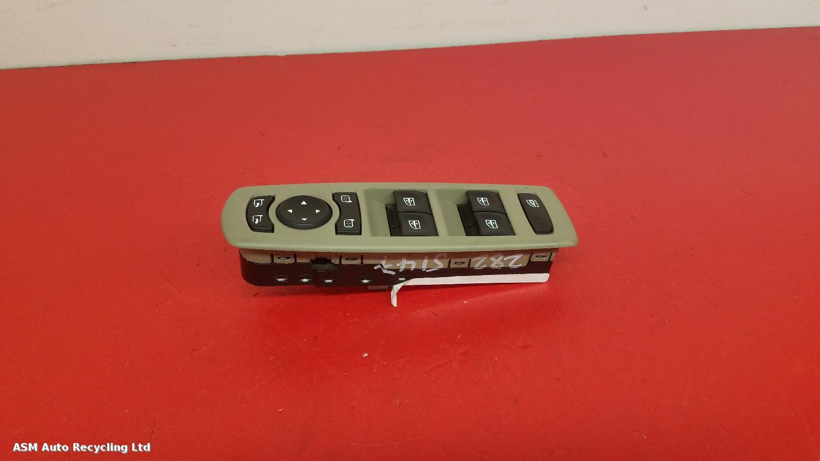 View Auto part Elect. Window Switch Renault Megane 2009