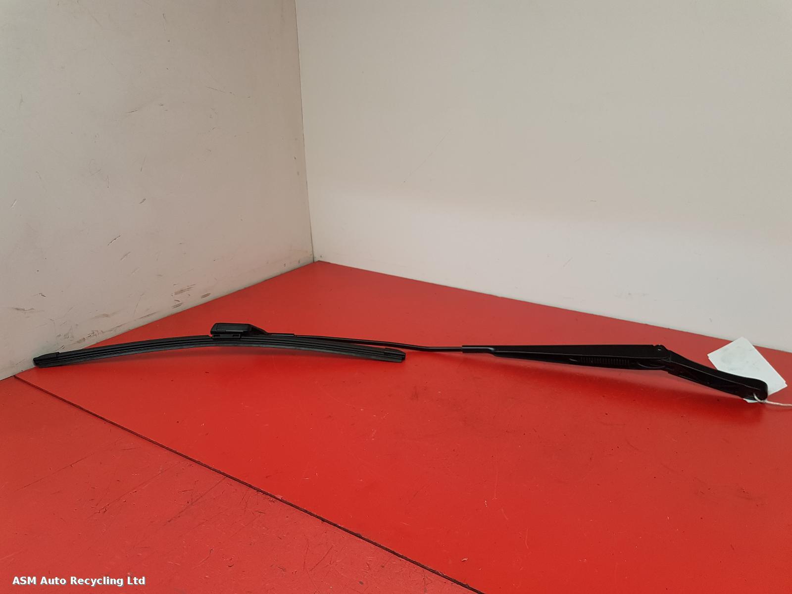 View Auto part Wiper Arm Volkswagen Golf 2009