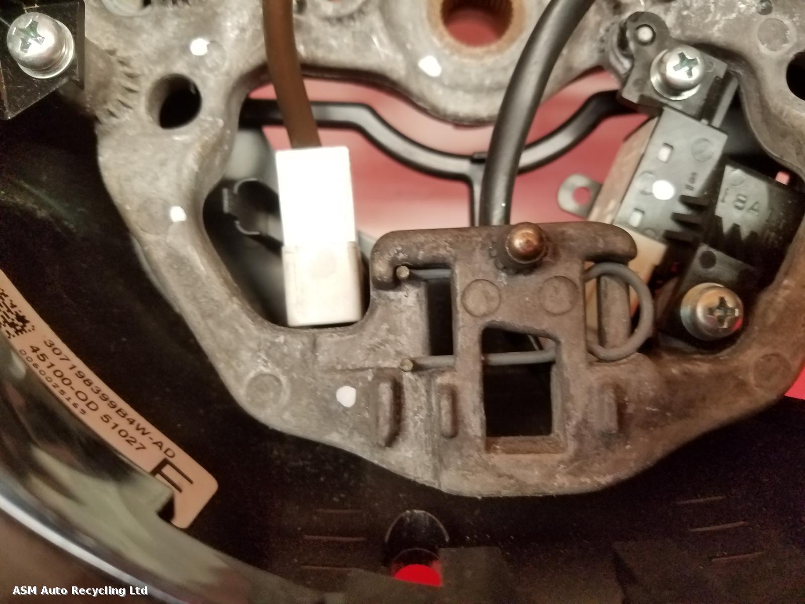 View Auto part Steering Wheel Toyota Yaris 2016