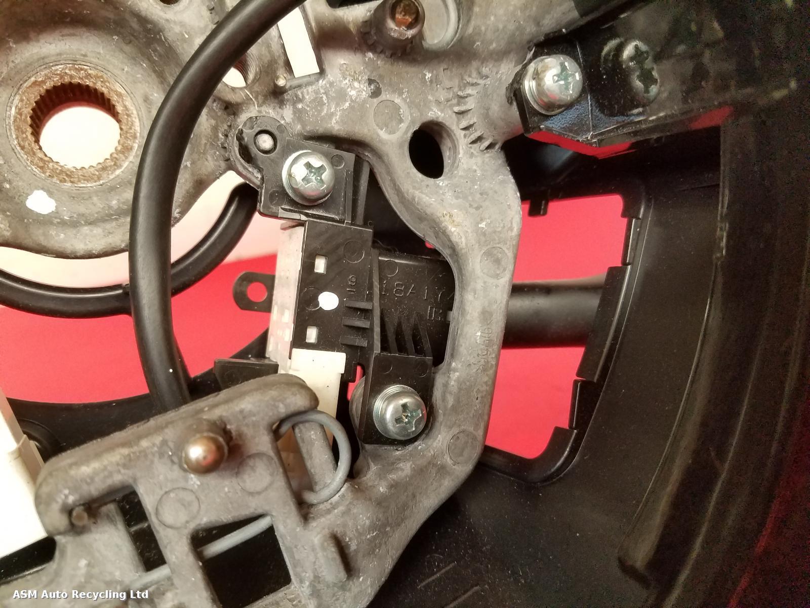 View Auto part Steering Wheel Toyota Yaris 2016