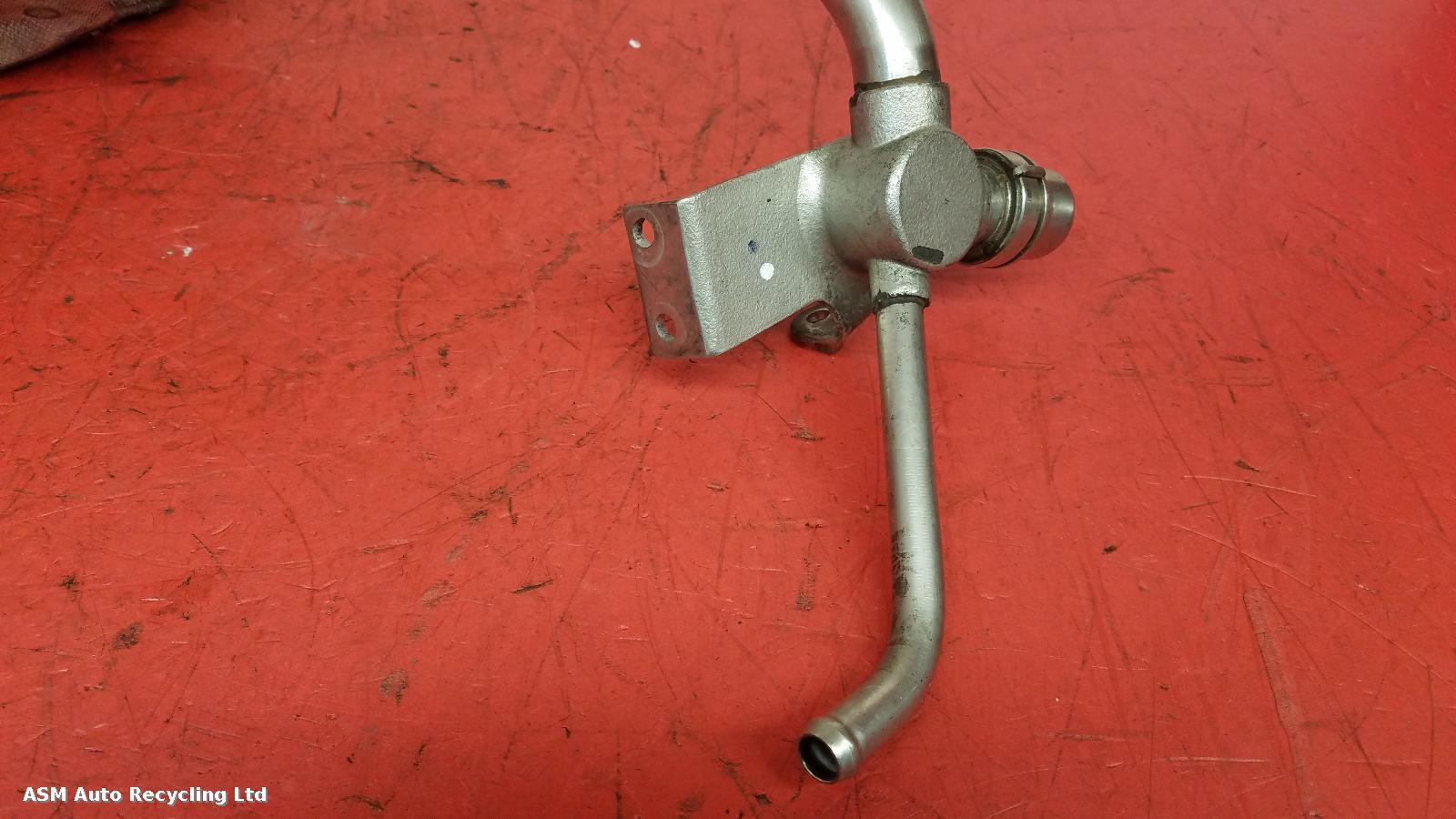 View Auto part Water Pump Mercedes A Class 2020