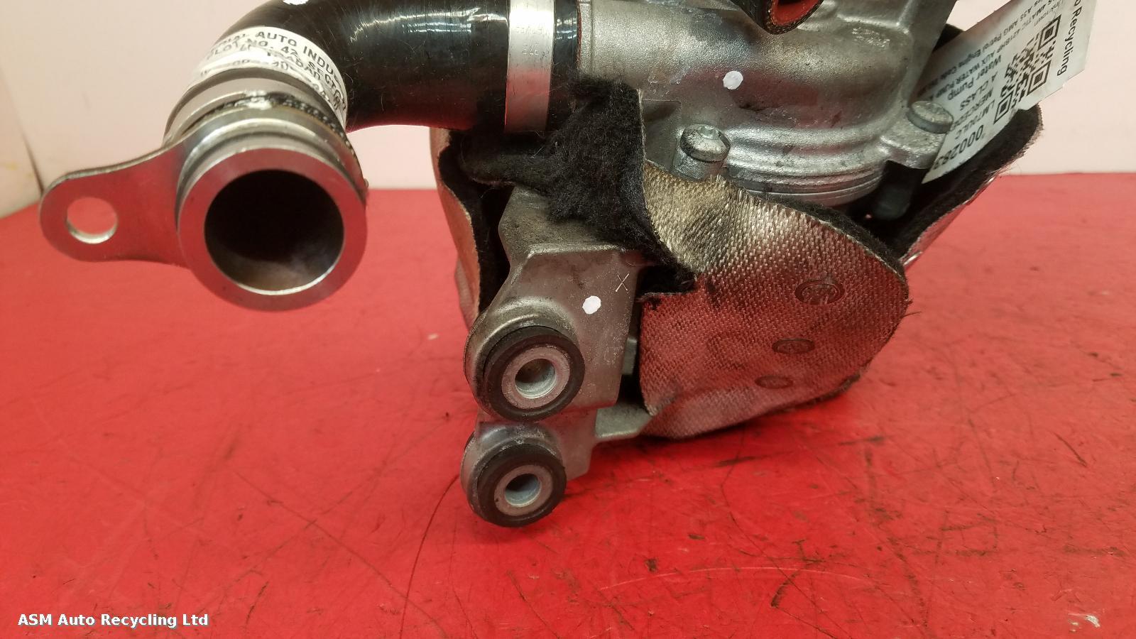 View Auto part Water Pump Mercedes A Class 2020