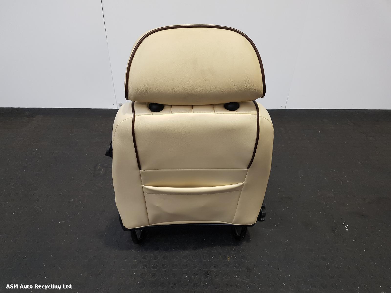 View Auto part Complete Interior Rover Mini 1987