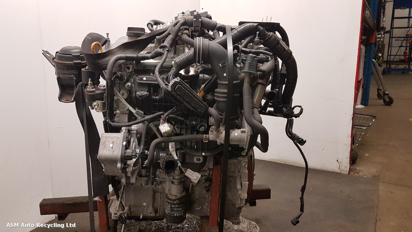 View Auto part Engine Toyota Yaris 2016