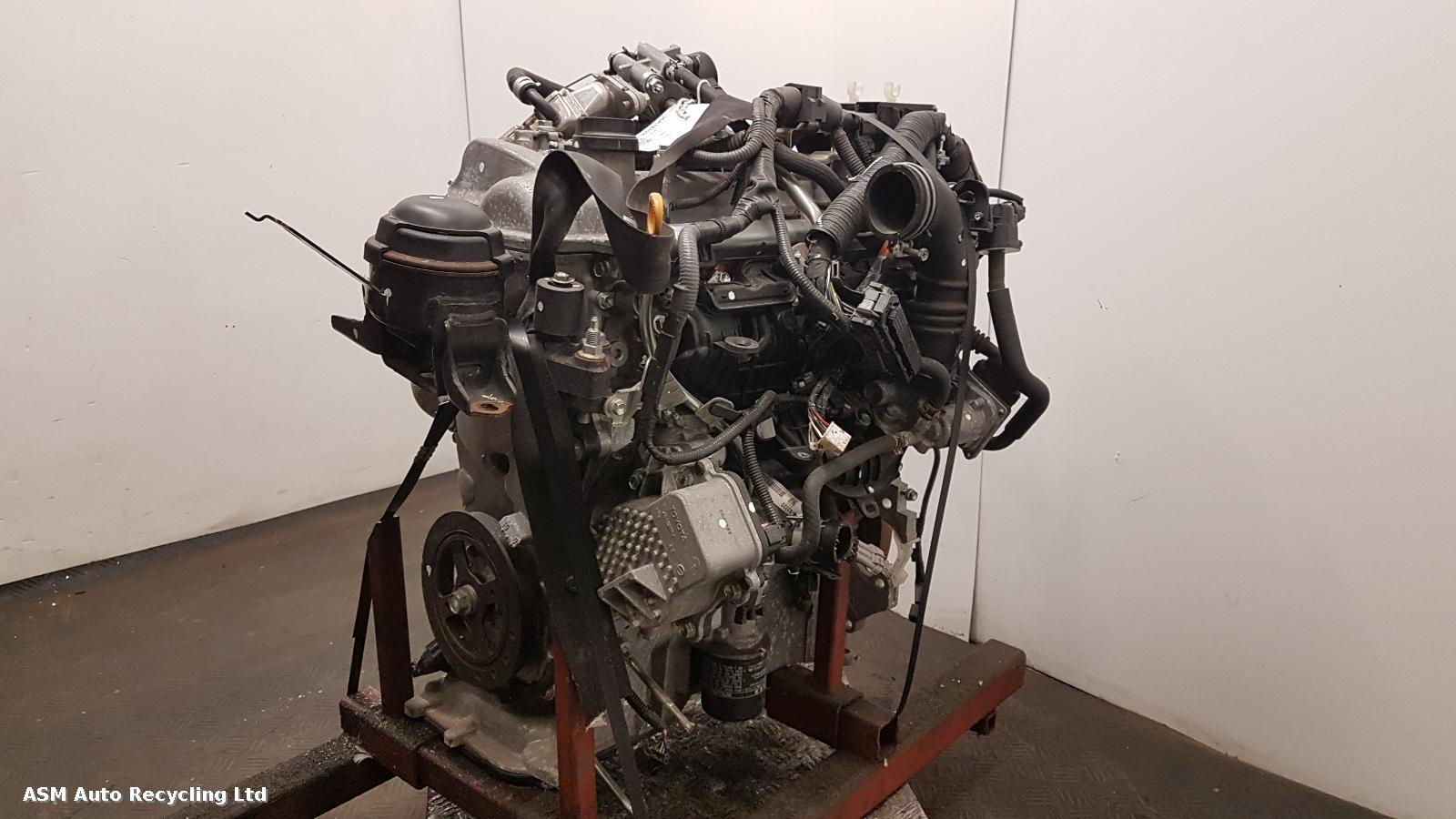 View Auto part Engine Toyota Yaris 2016