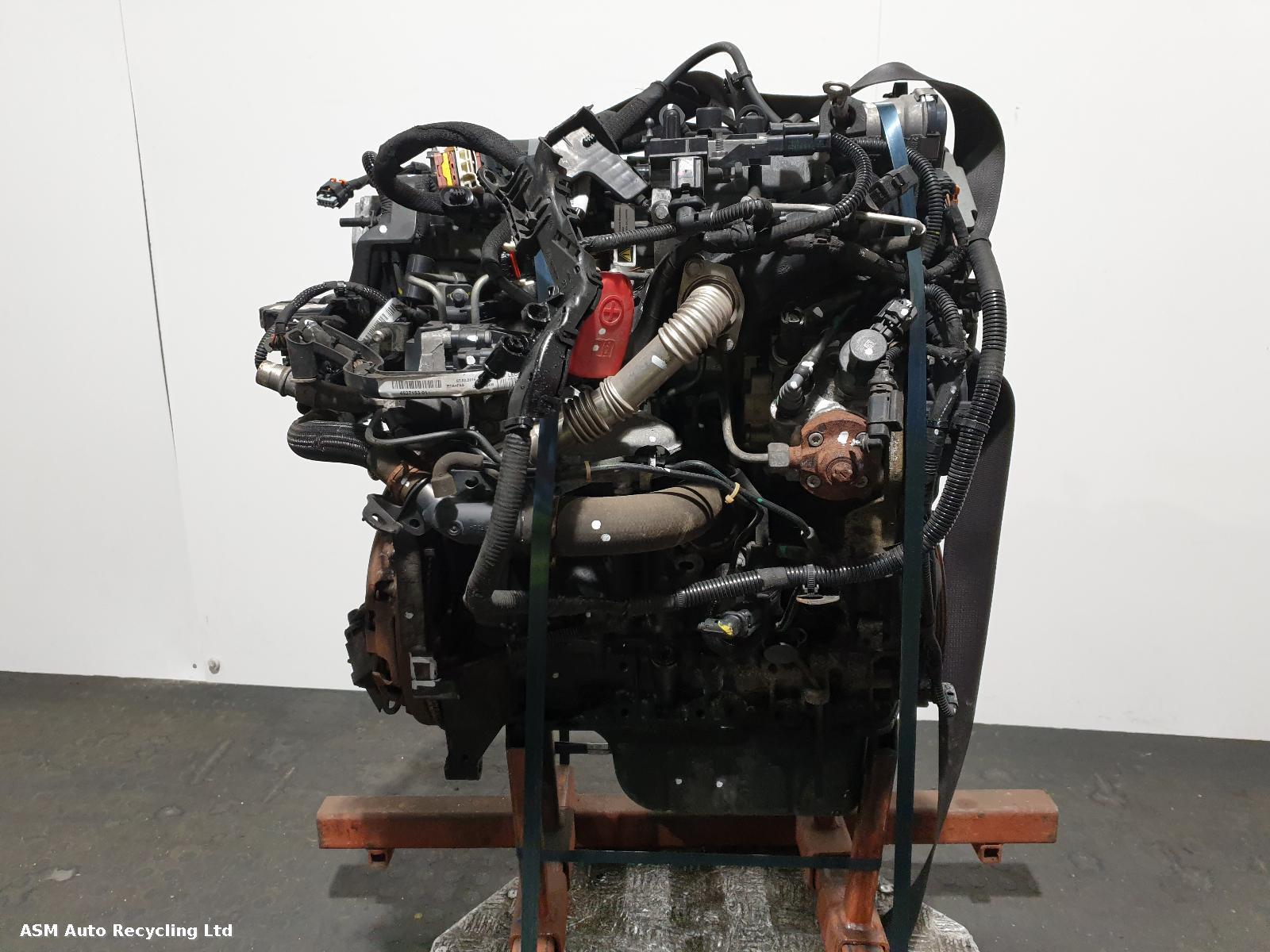 View Auto part Engine Peugeot 208 2014