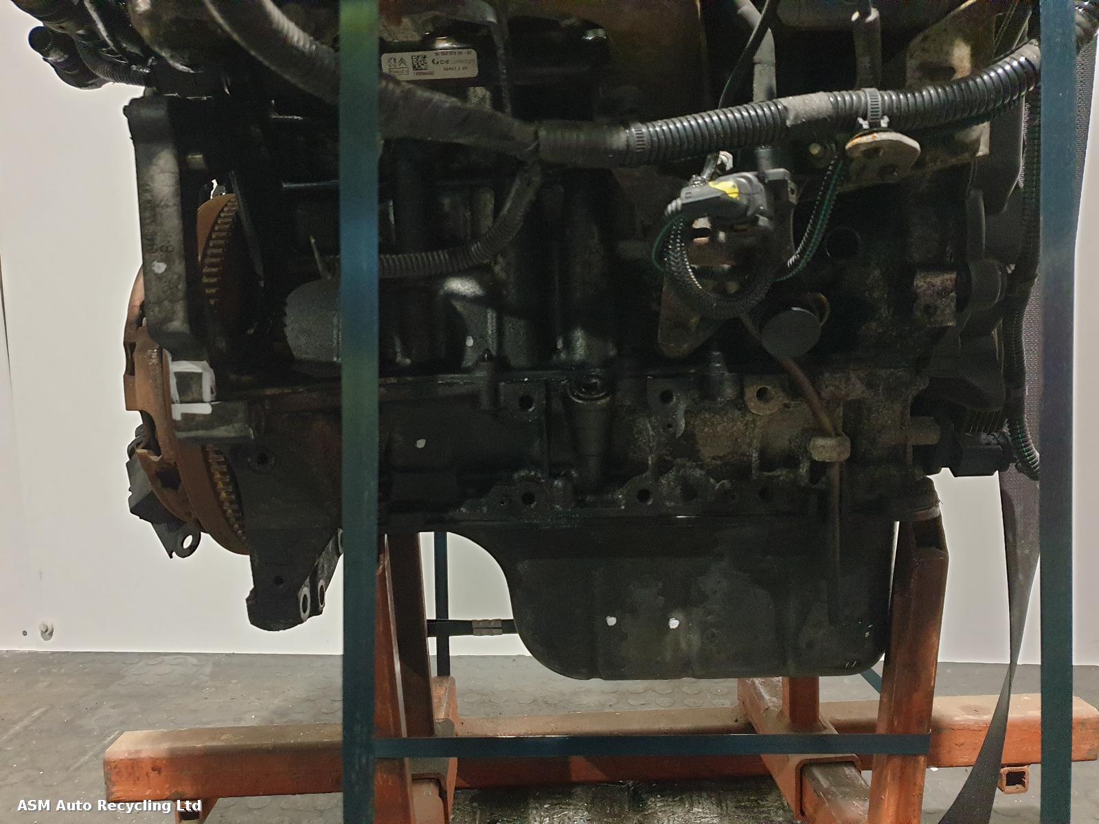 View Auto part Engine Peugeot 208 2014