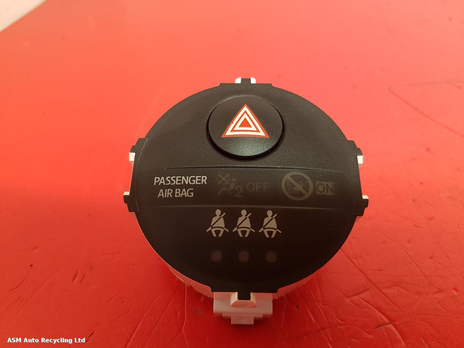 View Auto part Misc Switch Toyota Yaris 2016