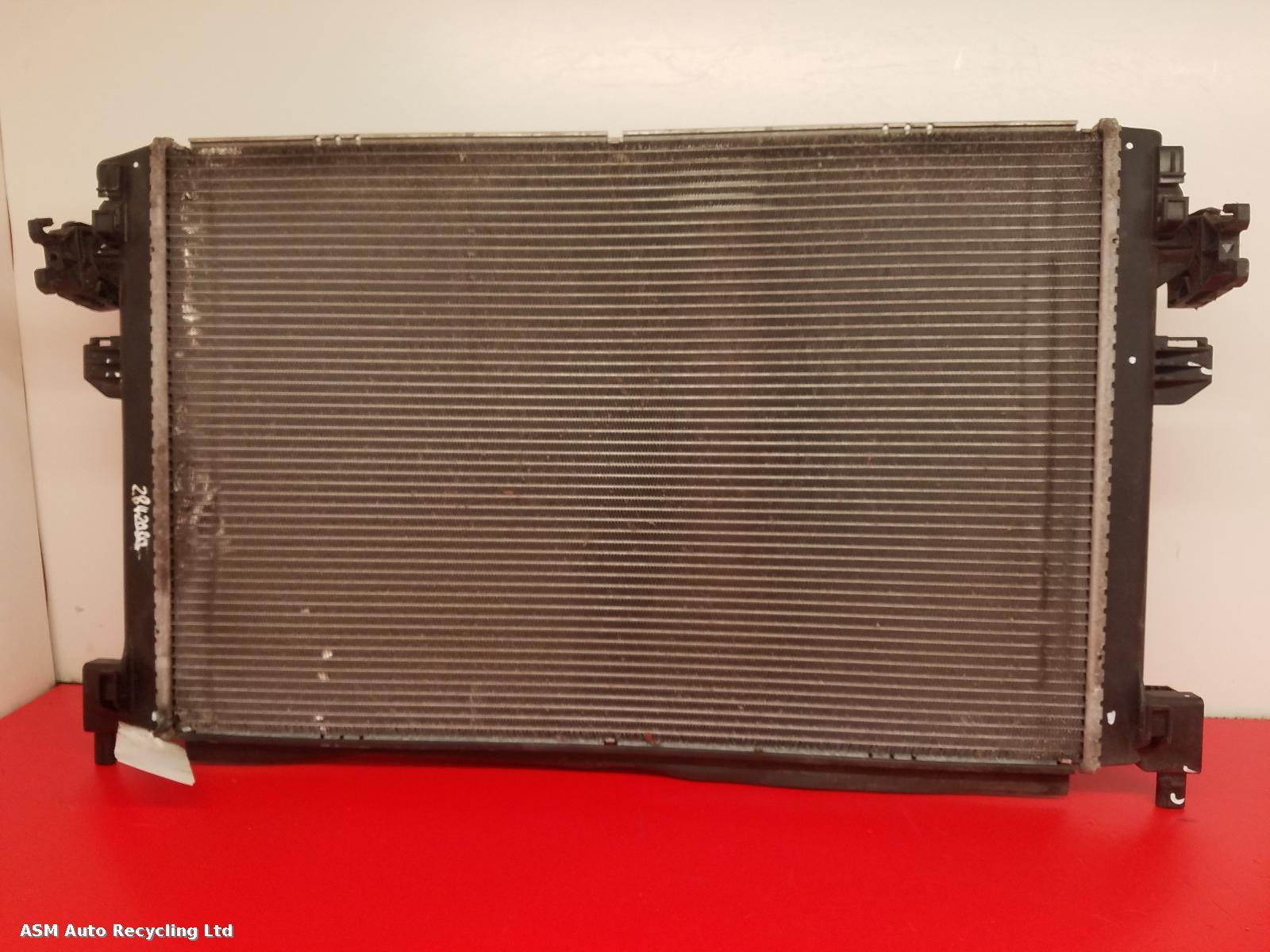 View Auto part Radiator Volkswagen Golf 2017