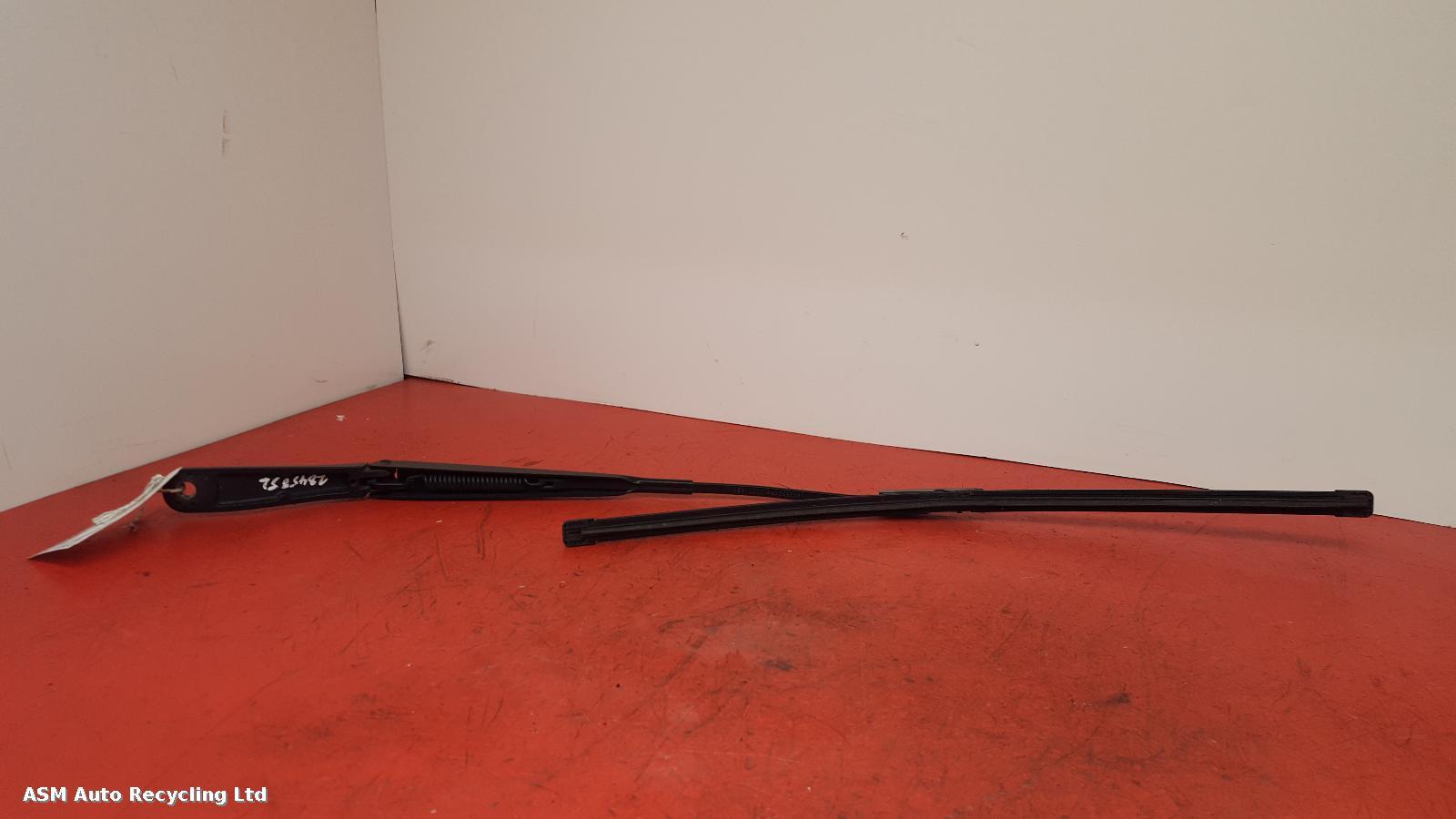 View Auto part Wiper Arm Citroen Ds3 2014