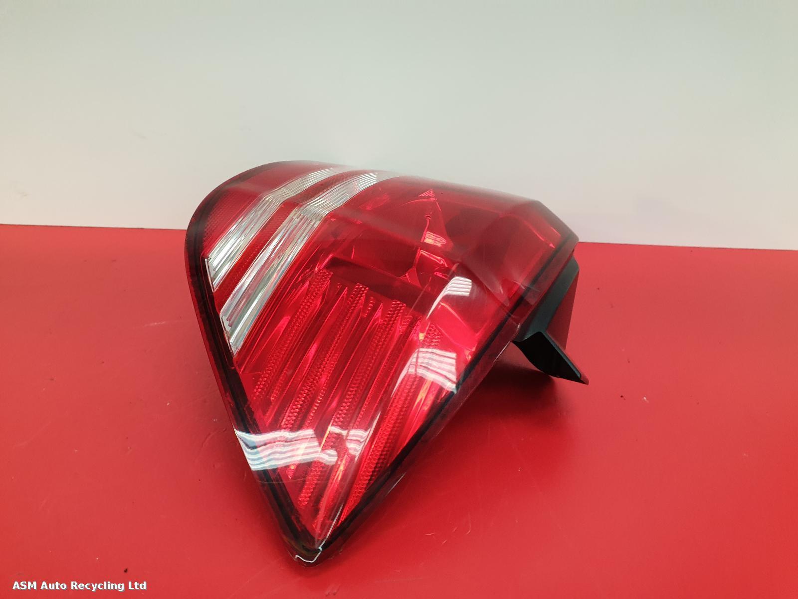 View Auto part R Taillight Dodge Journey 2010
