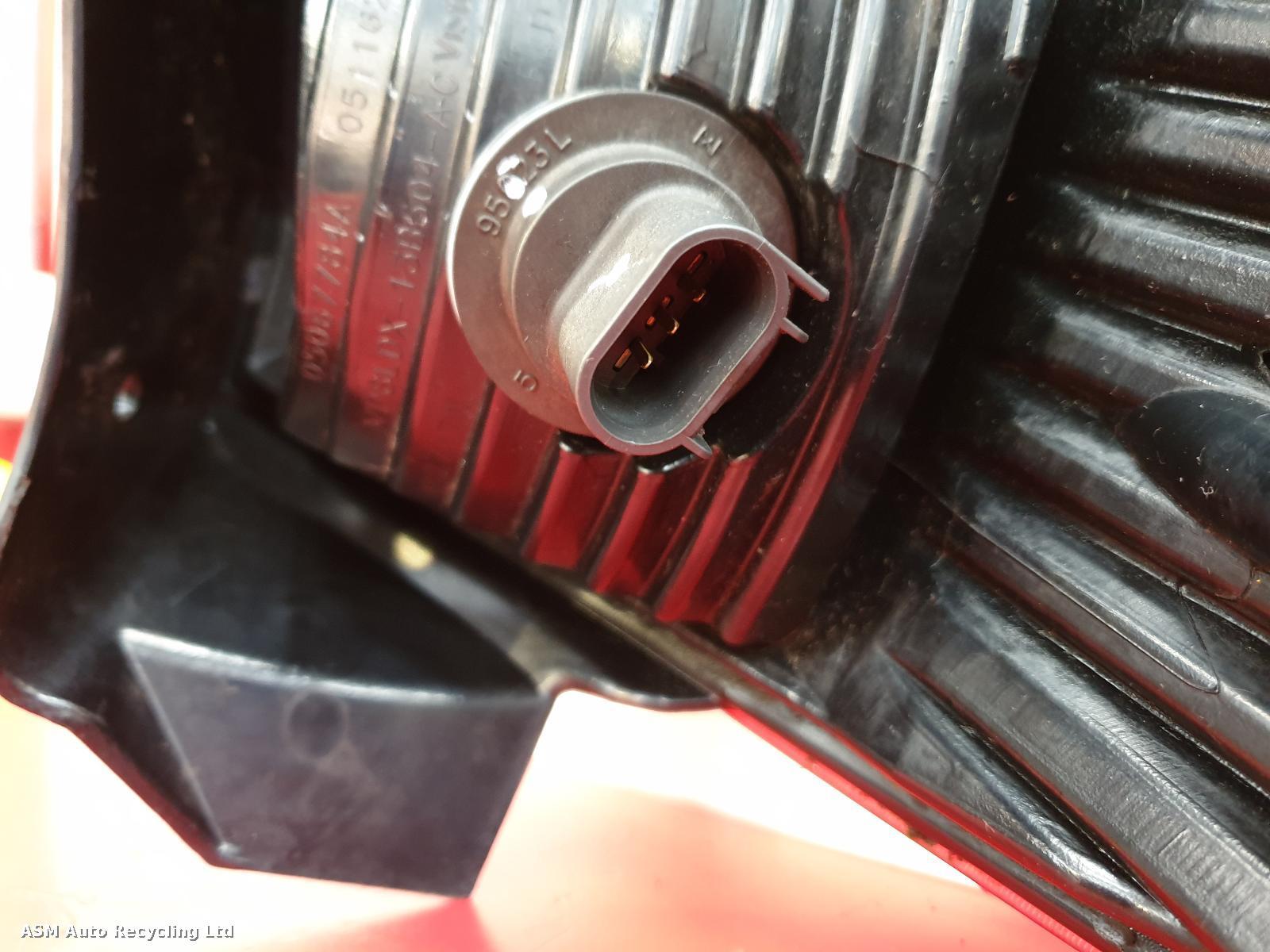View Auto part R Taillight Dodge Journey 2010