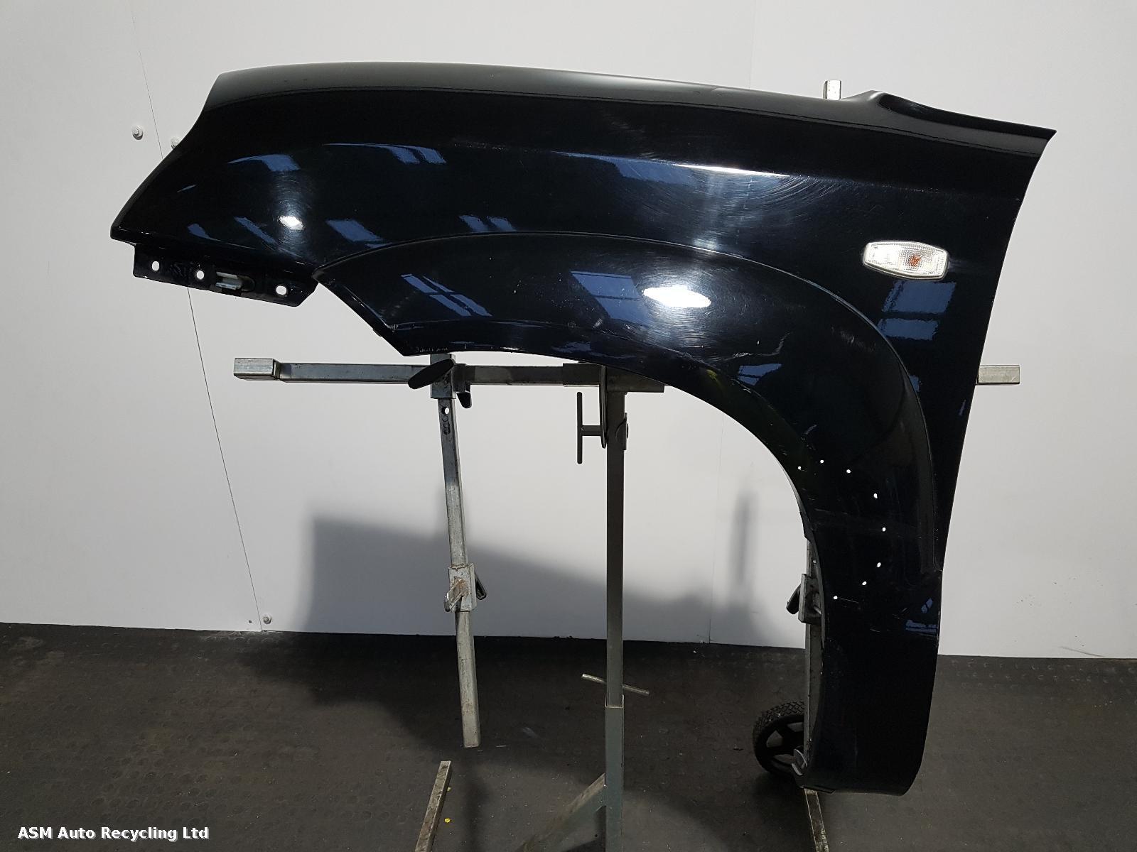 View Auto part L Wing Hyundai Tucson 2010