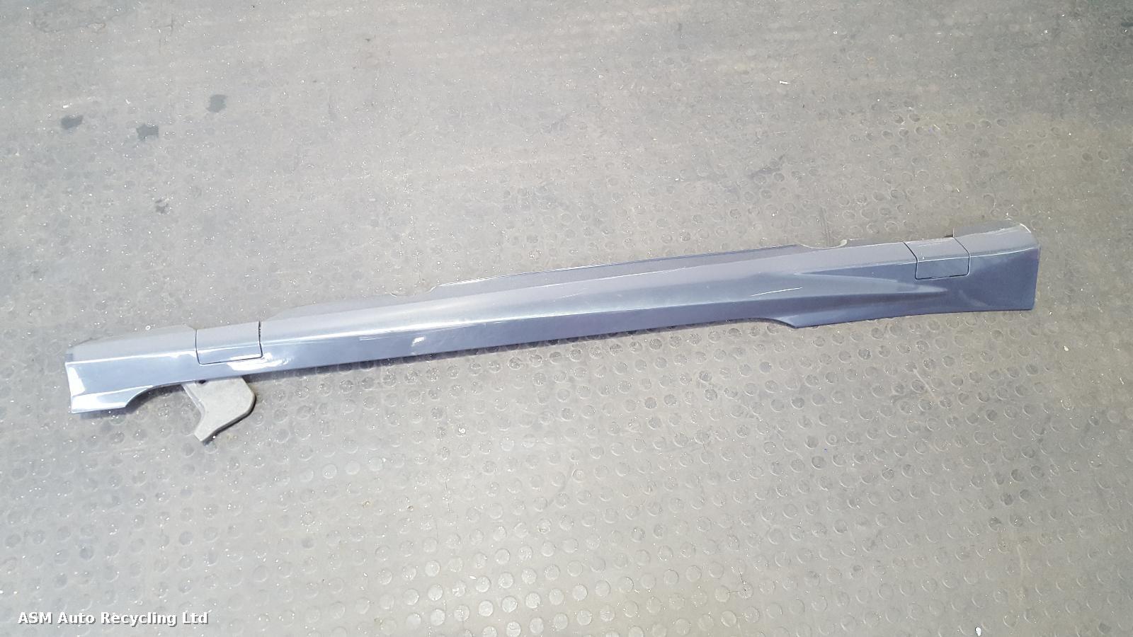 View Auto part Side Skirt Ford Fiesta 2011
