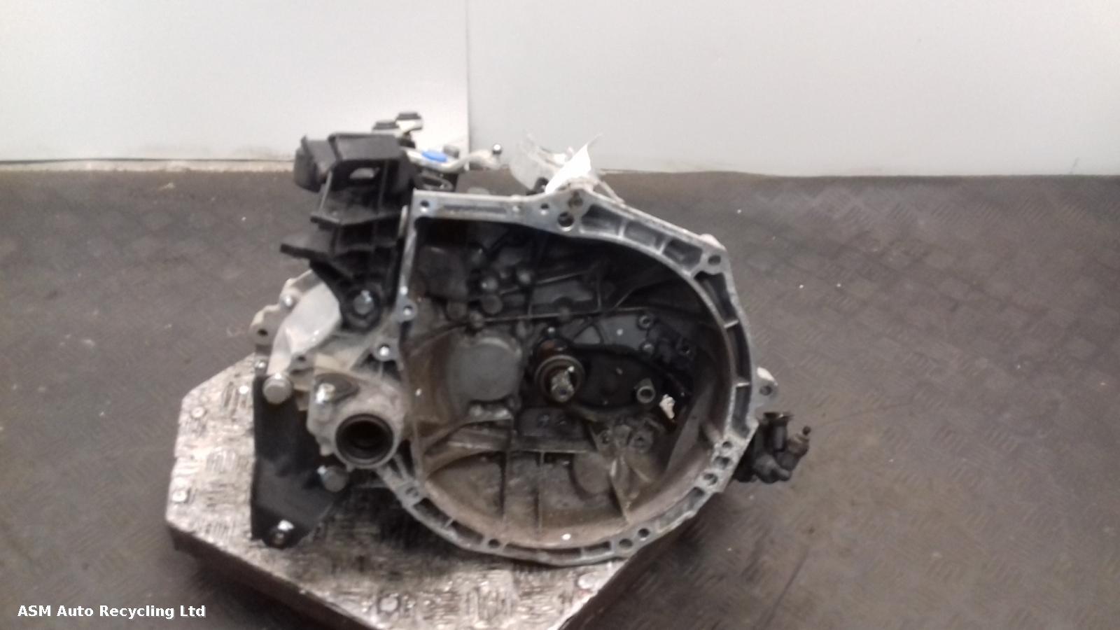 View Auto part Gearbox Peugeot 208 2019