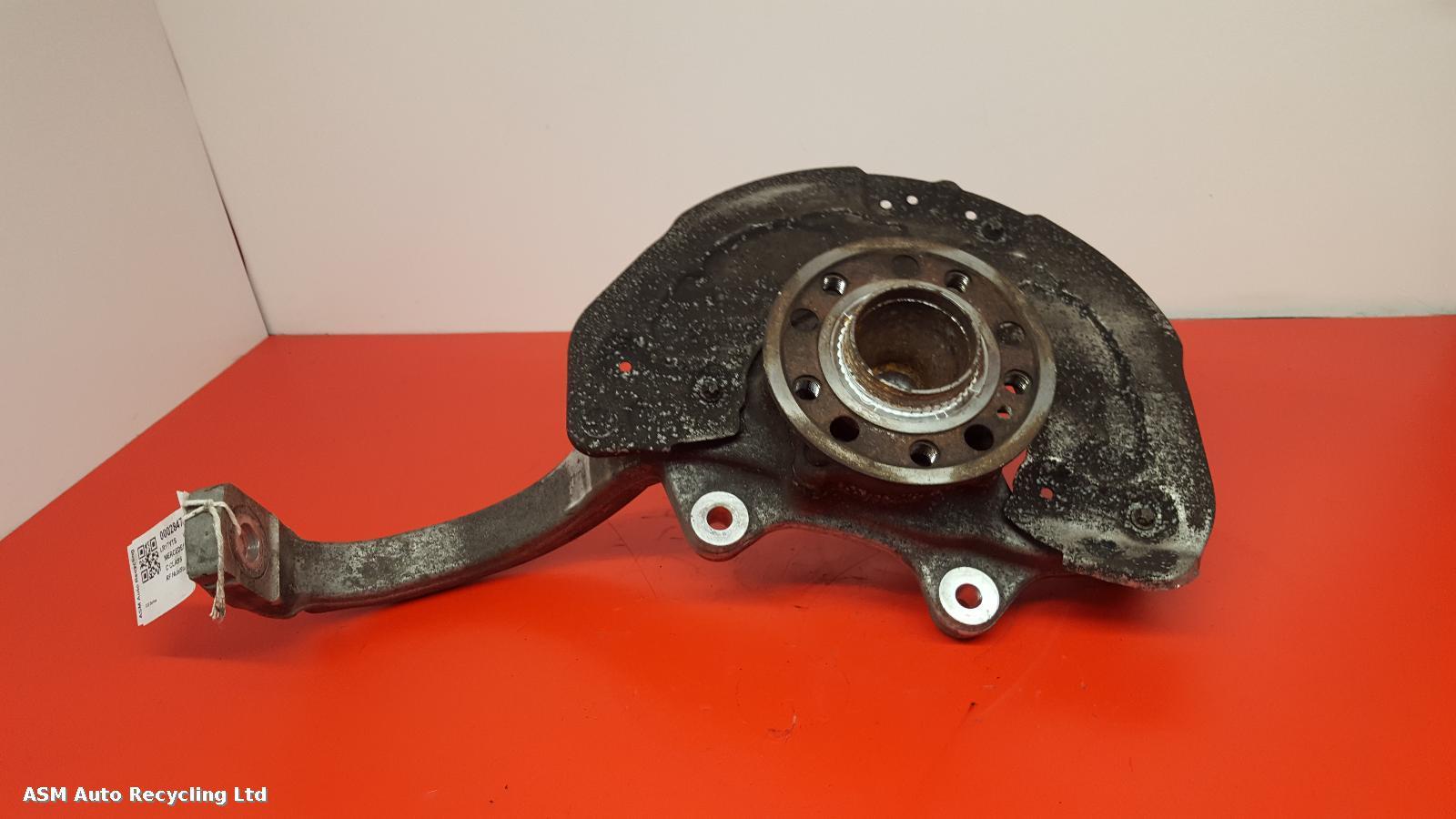 View Auto part RF Hub/Stub Axle Assembly Mercedes C Class 2017