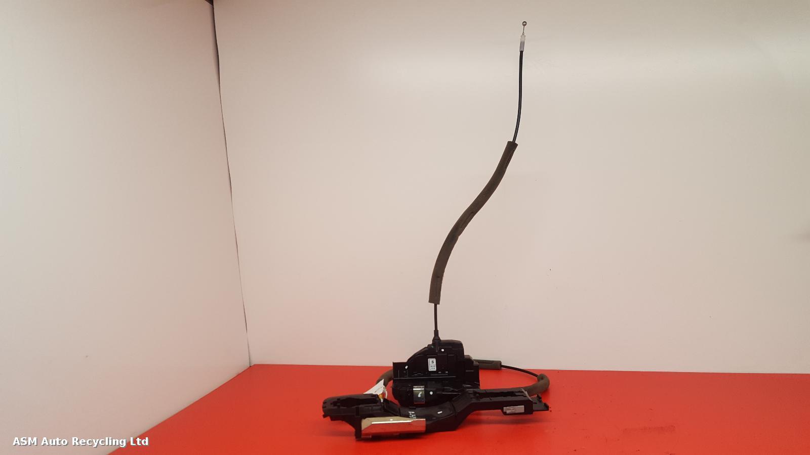 View Auto part Door Lock Assembly Nissan Leaf 2021