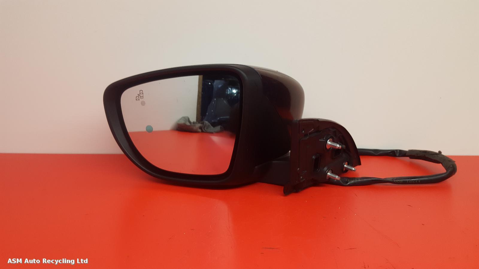 View Auto part L Door Mirror Nissan Leaf 2021