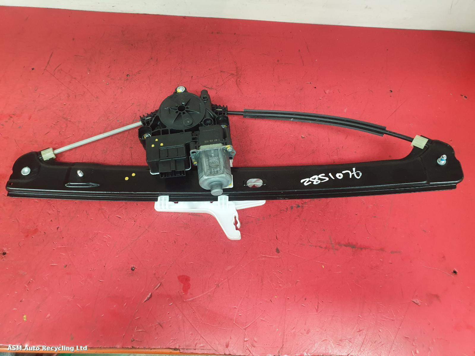 View Auto part RR Window Regulator Skoda Scala 2020