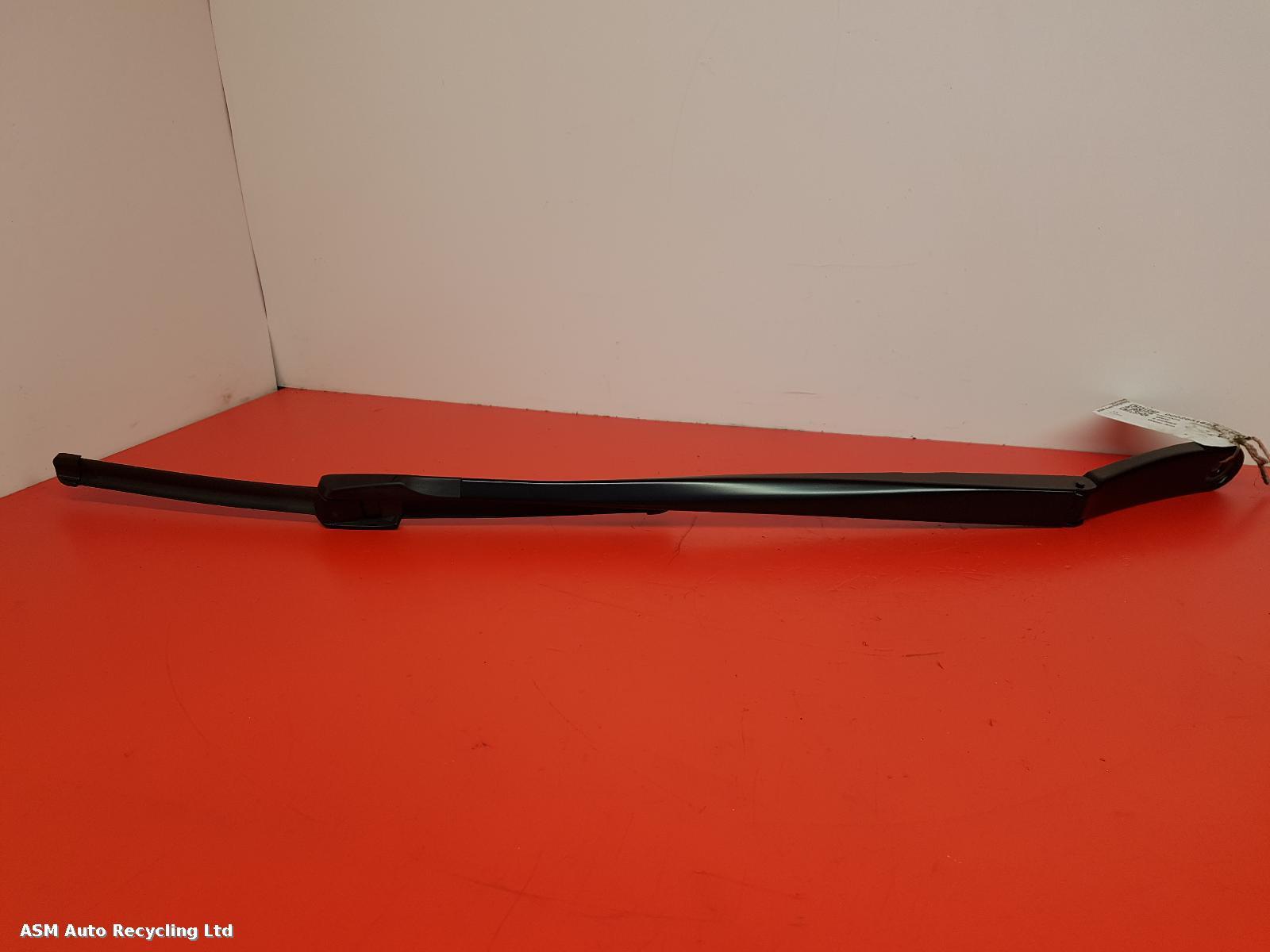 View Auto part Wiper Arm Bmw 6 Series Gran Coupe 2016