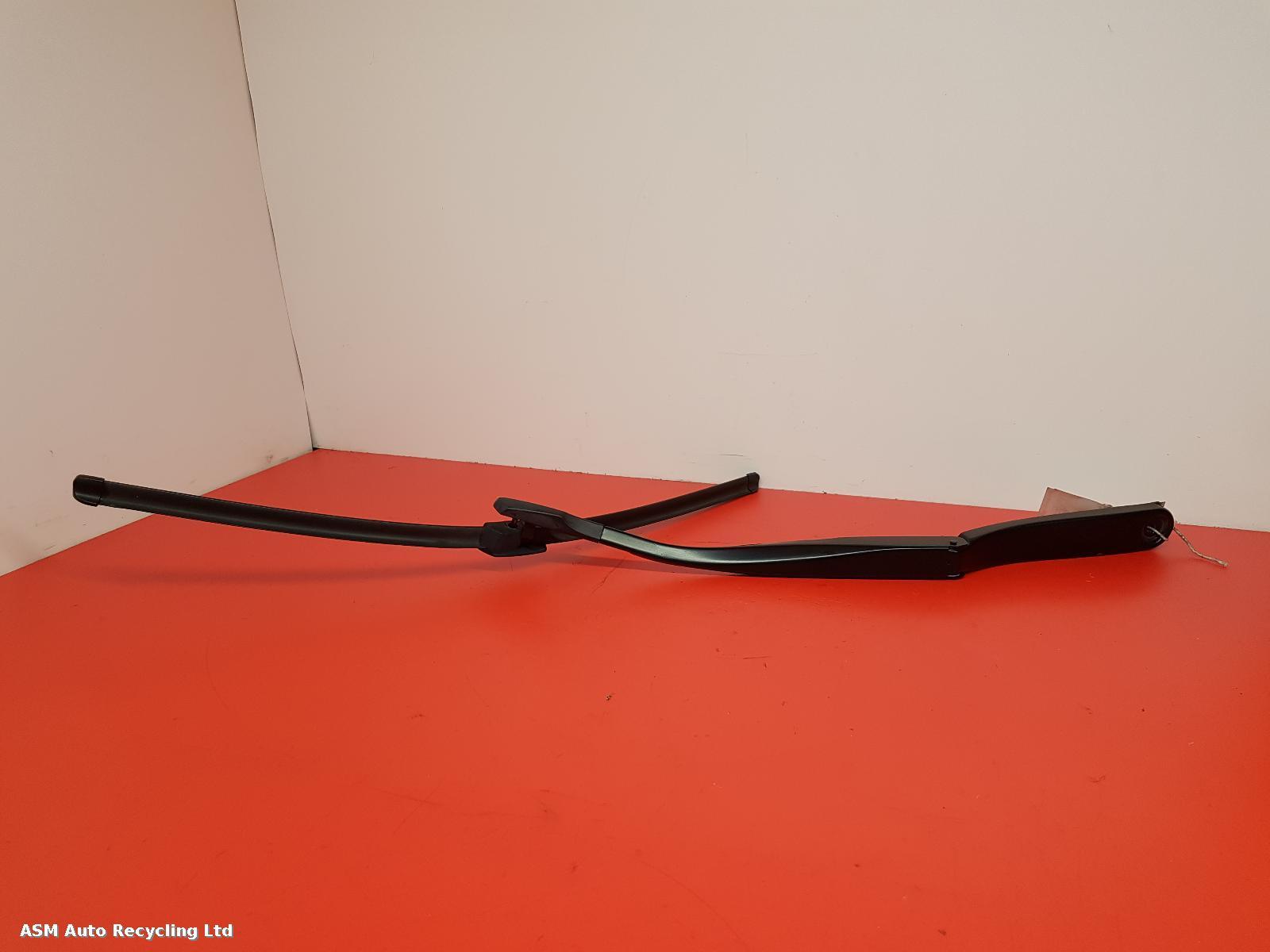 View Auto part Wiper Arm Bmw 6 Series Gran Coupe 2016