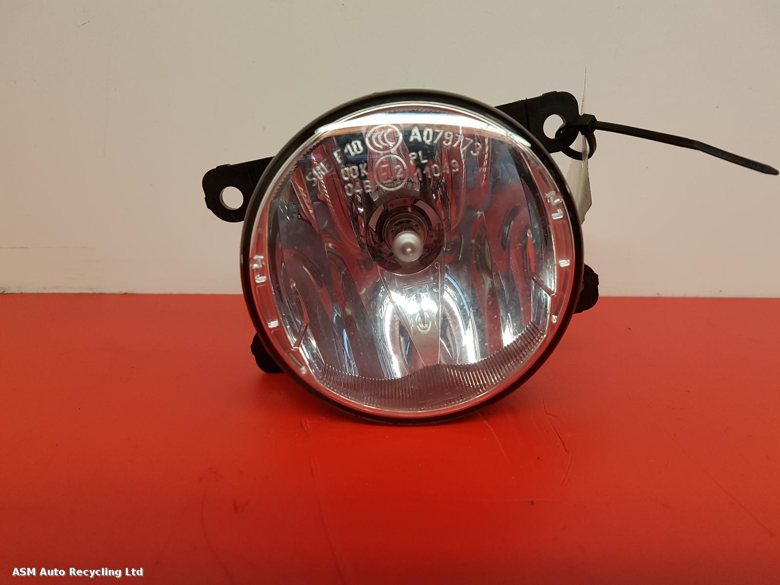 View Auto part Fog Lamp Renault Clio 2013