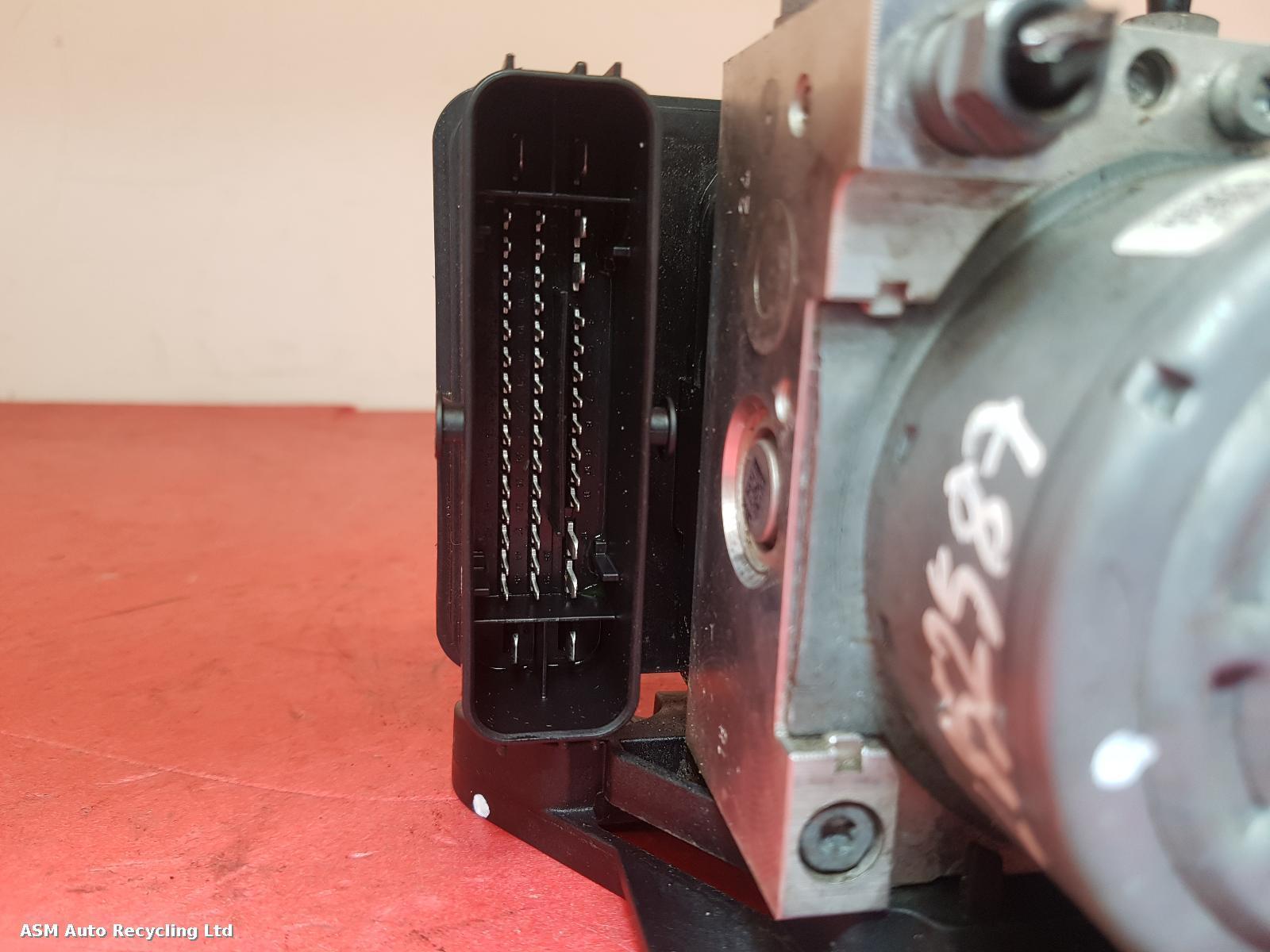 View Auto part ABS Pump/Modulator Volkswagen Passat 2018