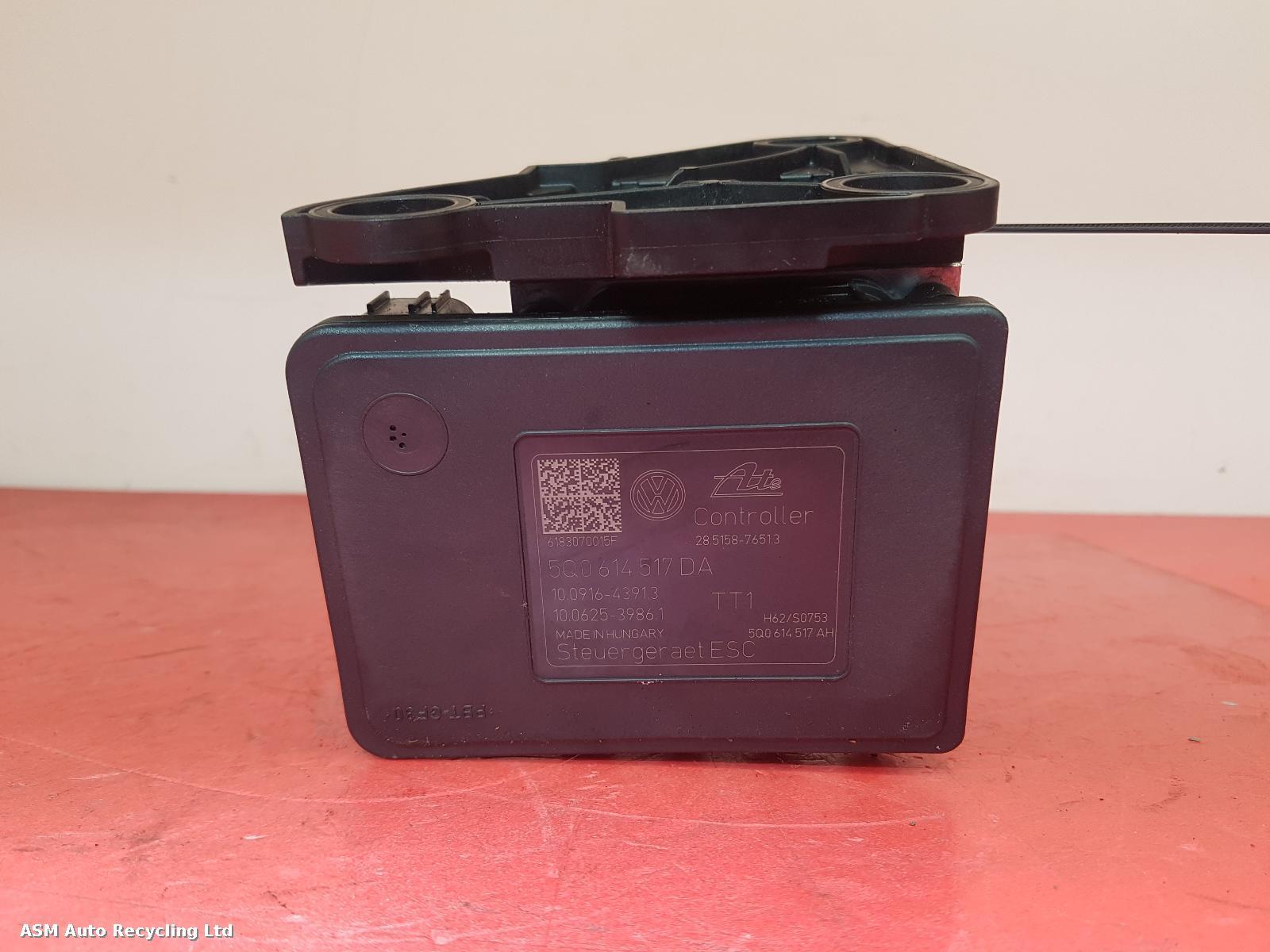 View Auto part ABS Pump/Modulator Volkswagen Passat 2018