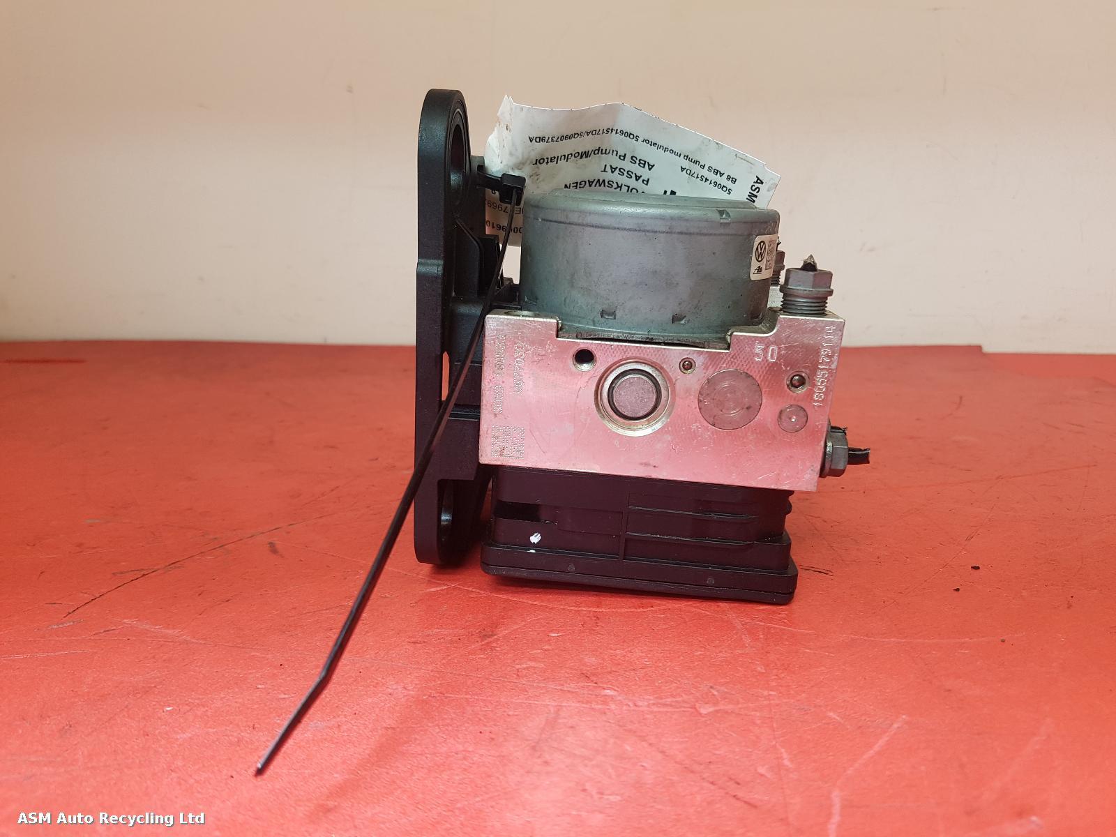 View Auto part ABS Pump/Modulator Volkswagen Passat 2018