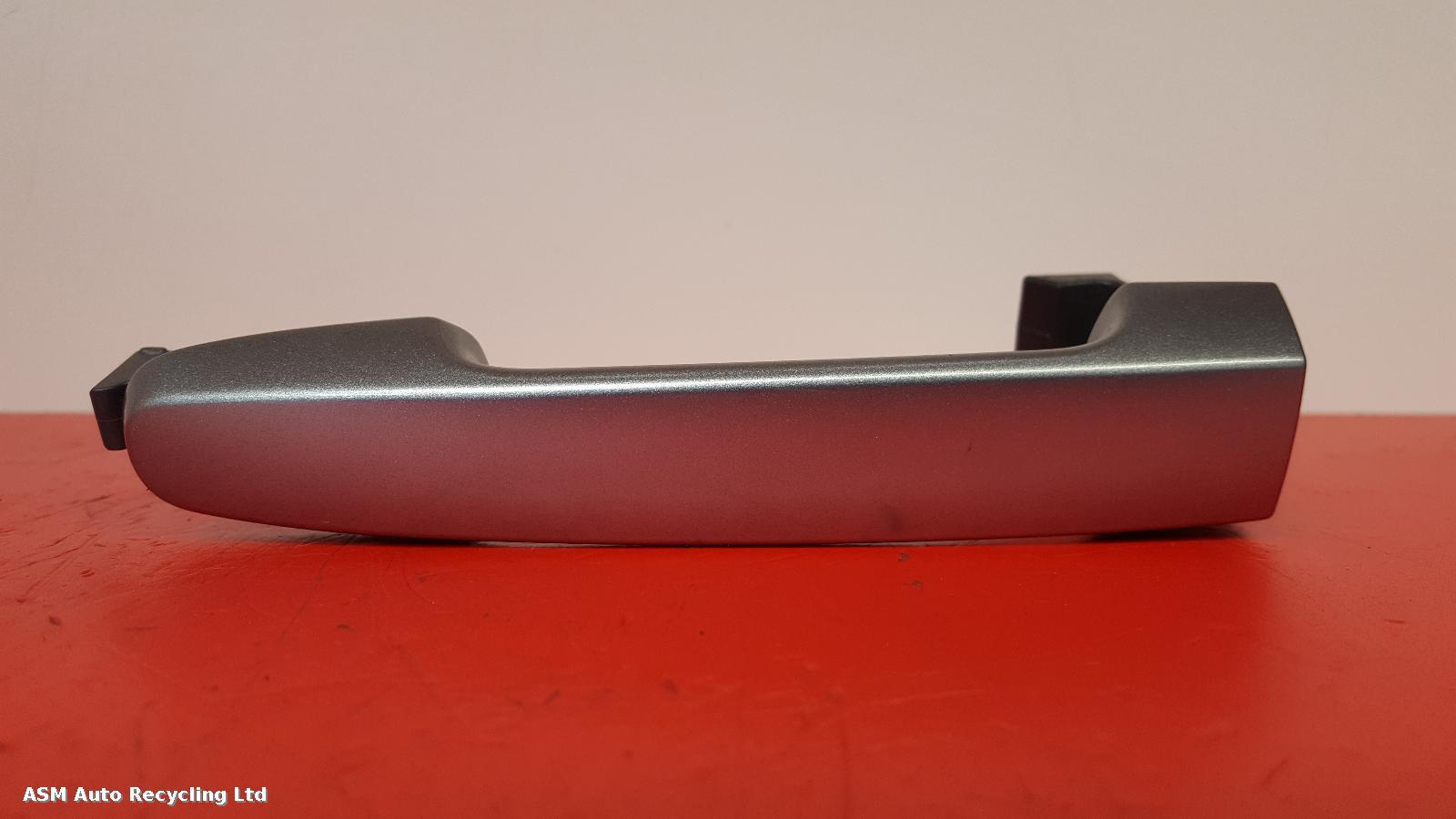 View Auto part Door Handle Toyota Yaris 2008