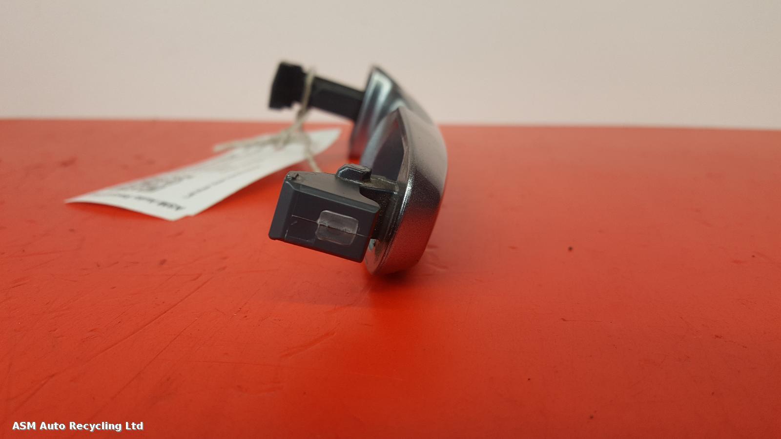 View Auto part Door Handle Toyota Yaris 2008