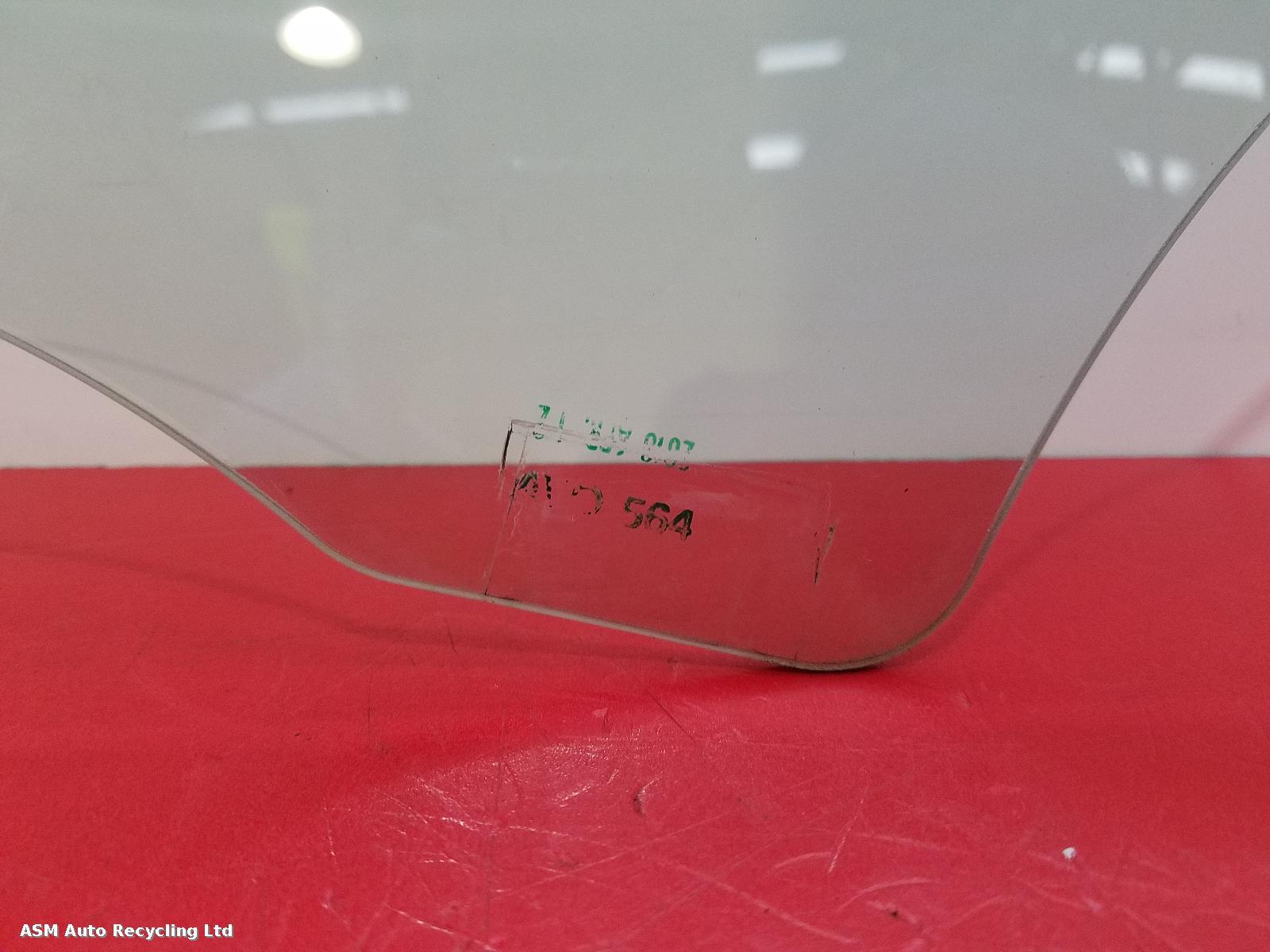 View Auto part RF Door Window Hyundai Tucson 2016