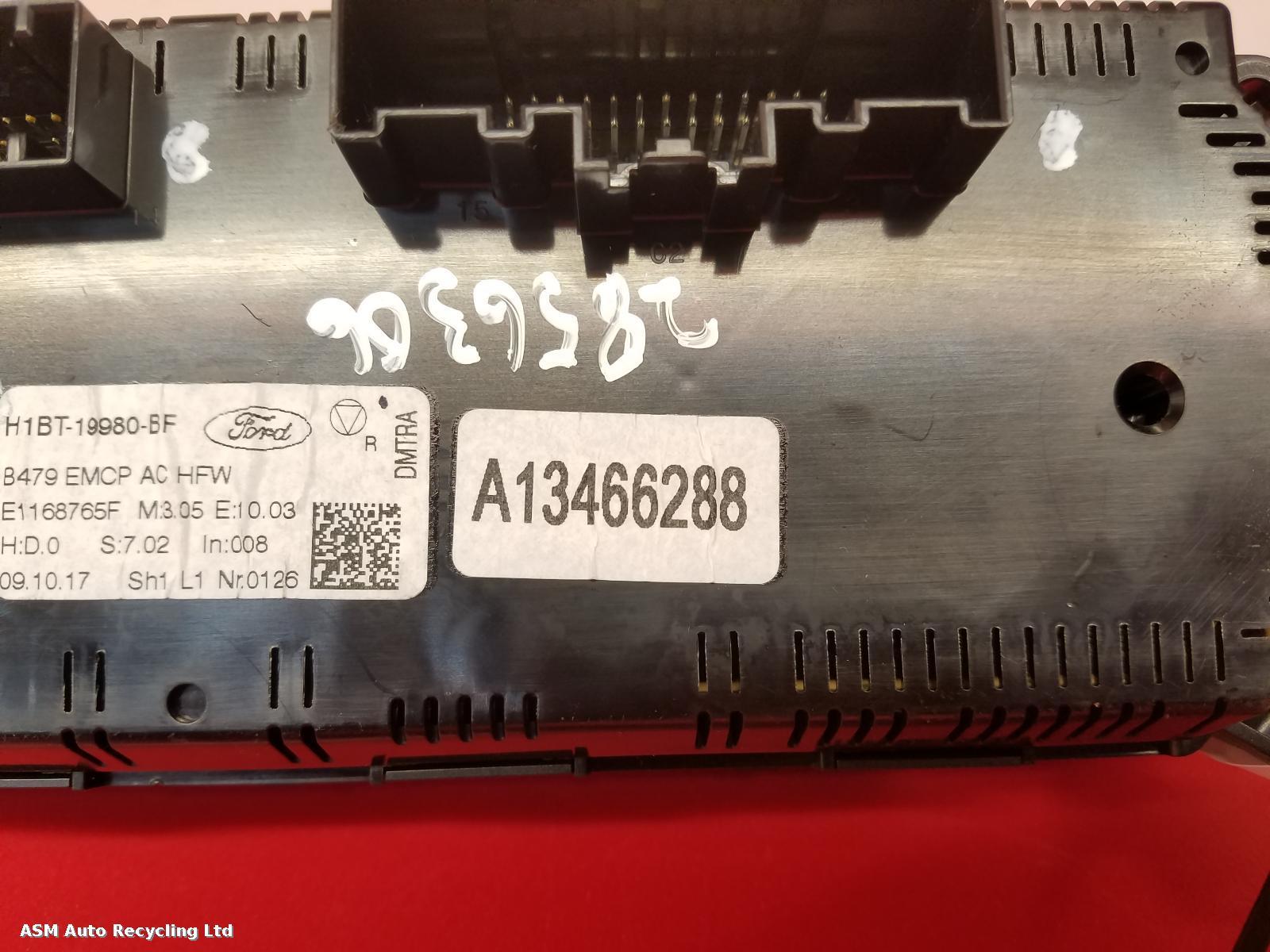 View Auto part Heater/AC Controller Ford Fiesta 2017