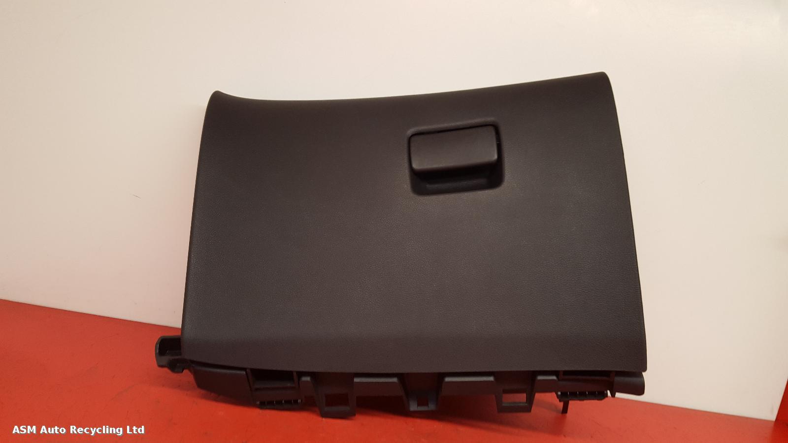 View Auto part Glove Box Vauxhall Astra 2010