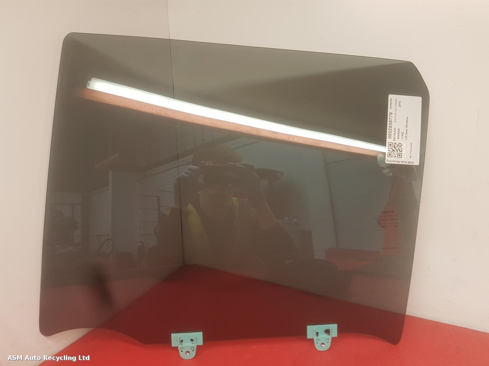 View Auto part LR Door Window Nissan Juke 2016