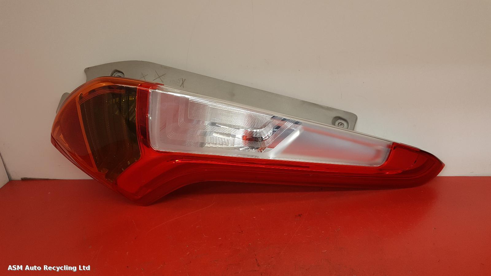 View Auto part R Taillight Mg Mg3 2015