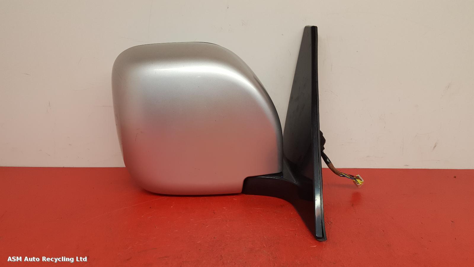 View Auto part R Door Mirror Mitsubishi Shogun 2002