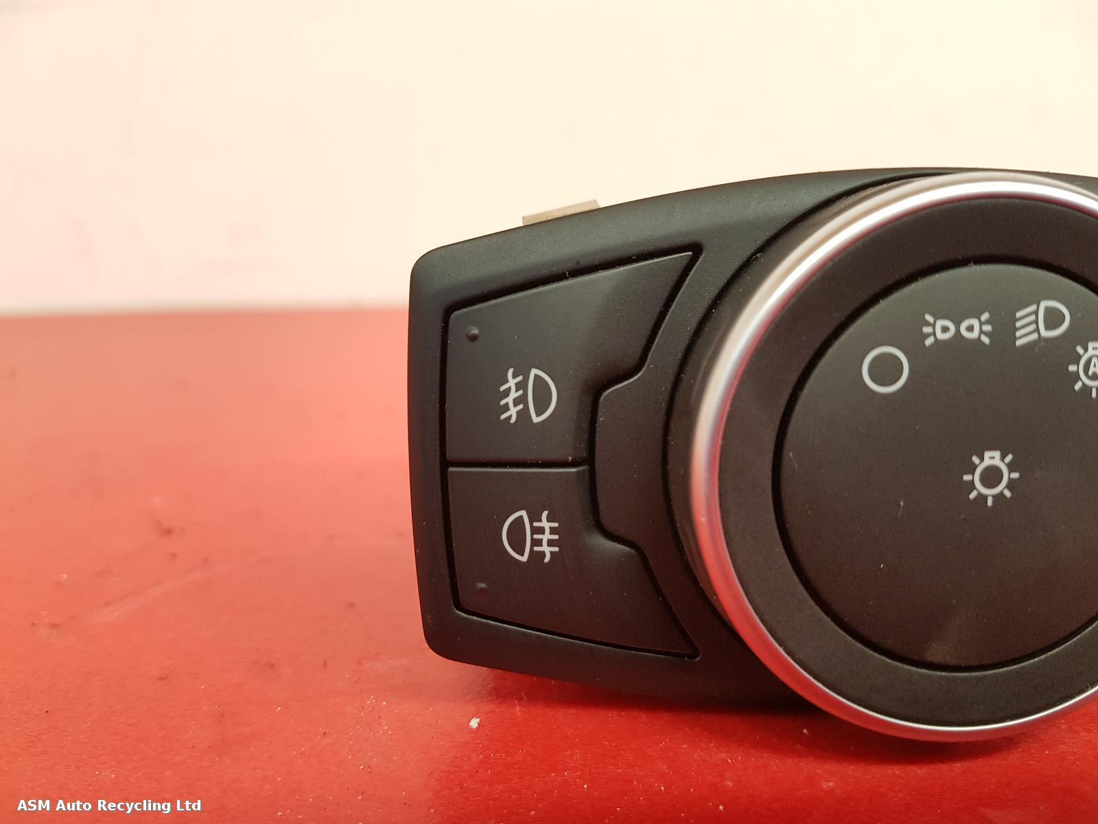 View Auto part Headlight Switch Ford Focus 2015