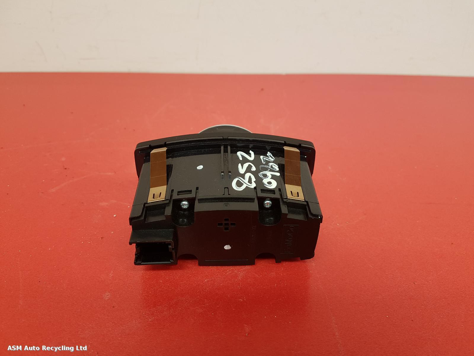 View Auto part Headlight Switch Ford Focus 2015
