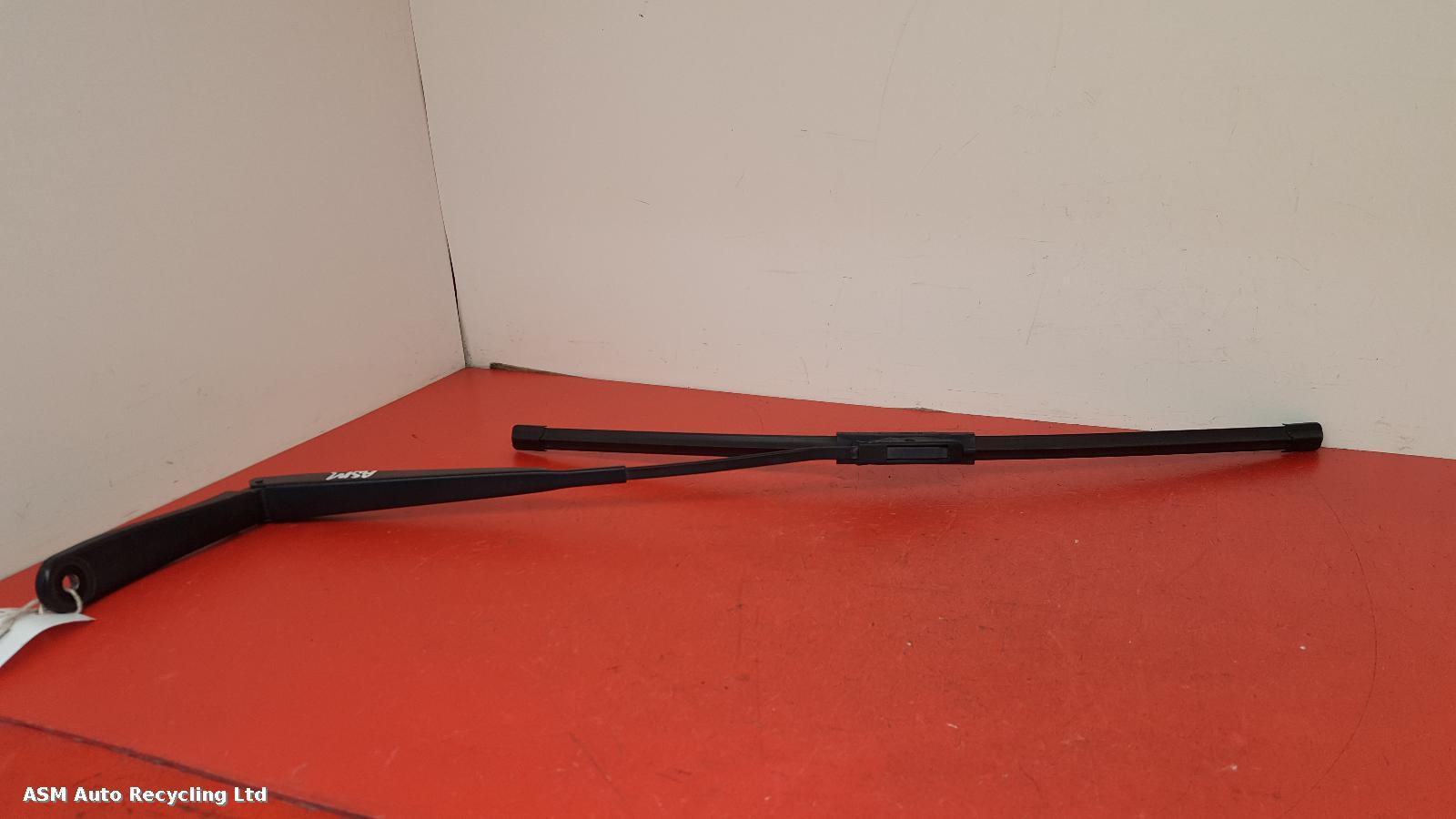 View Auto part Wiper Arm Citroen Ds3 2011