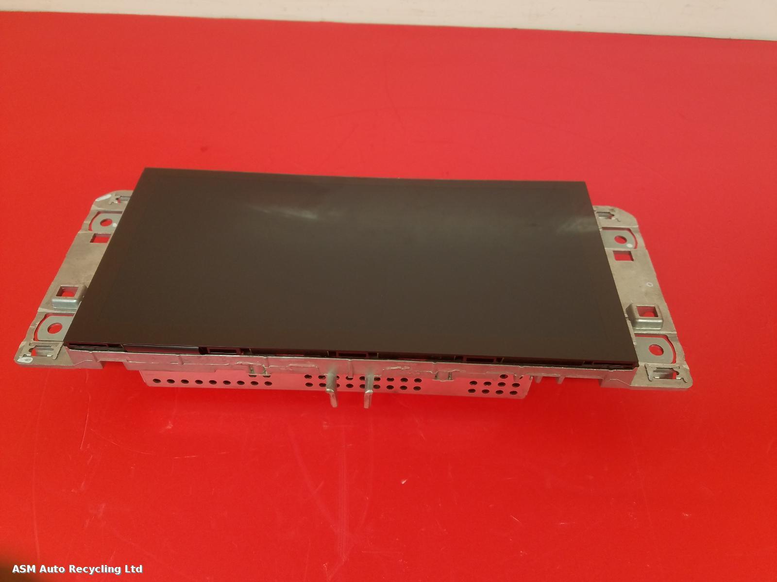 View Auto part Radio Display Audi Q3 2020